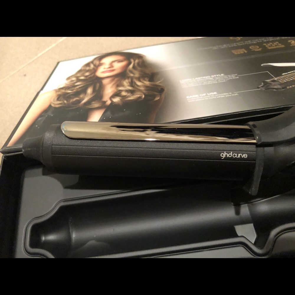 ghd Black Curling Iron - Matte Black Styling Tool - Picture 3 of 4